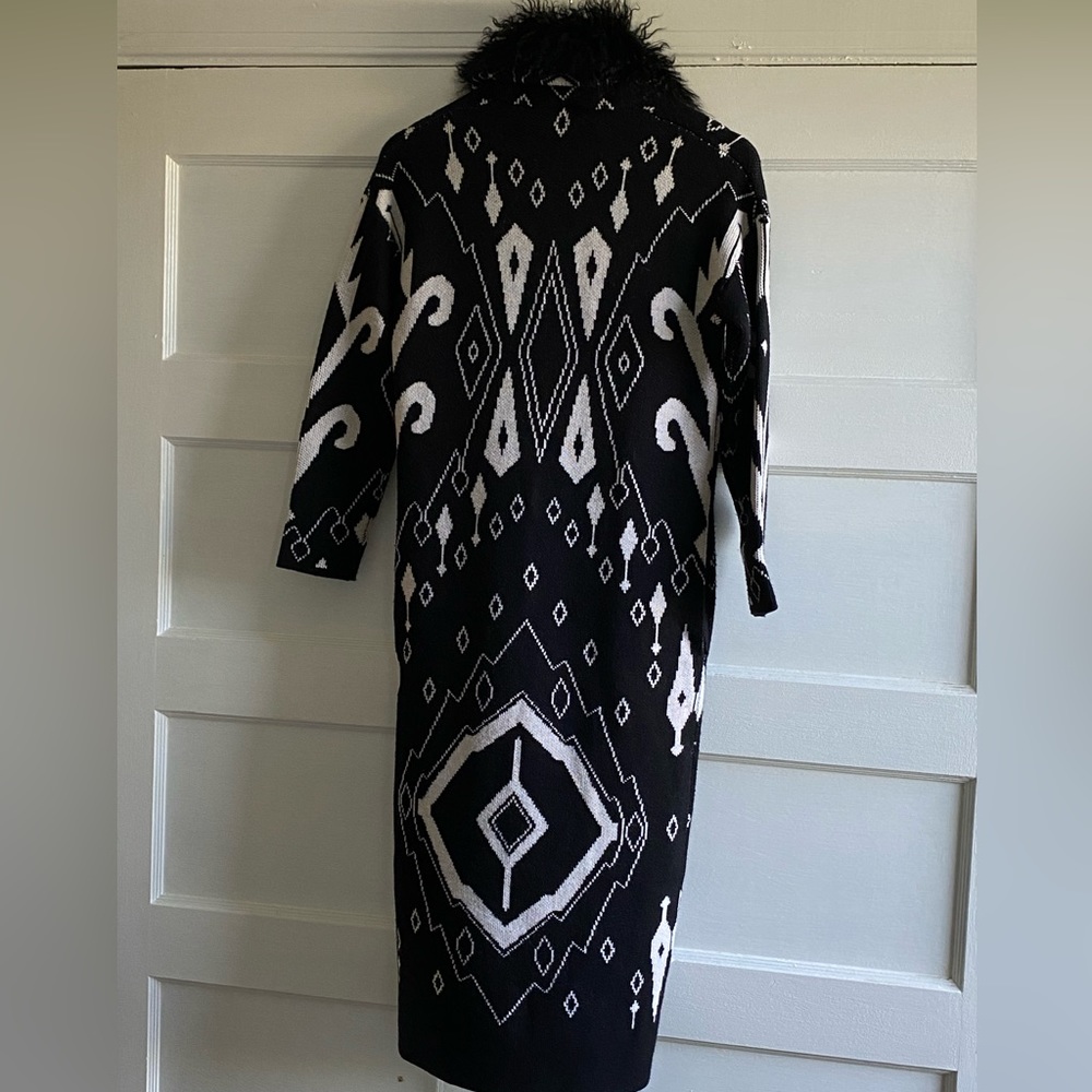 Shanghai Tang Long Knitted Jacket with Pockets. Size Small